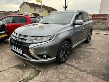 Used Mitsubishi Outlander 2016 for sale - 76520896: Photo