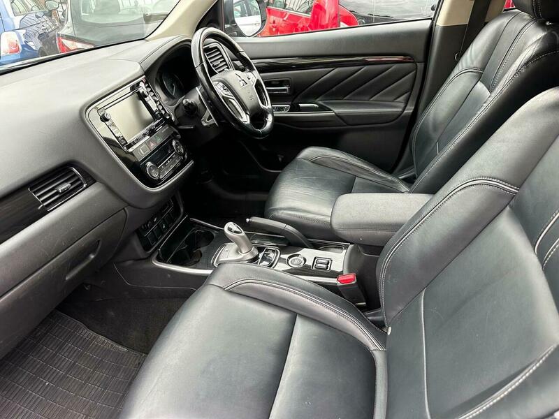 Used Mitsubishi Outlander 2016 for sale - 76520896: Photo 9