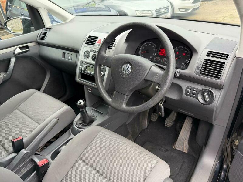 Used Volkswagen Touran 2010 for sale - 77409226: Photo 21
