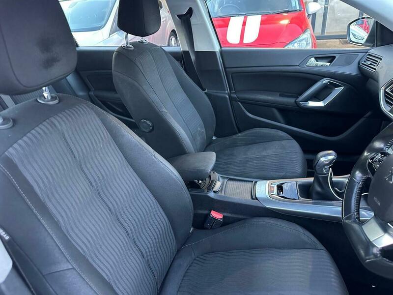 Used Peugeot 308 2014 for sale - 77140399: Photo 16