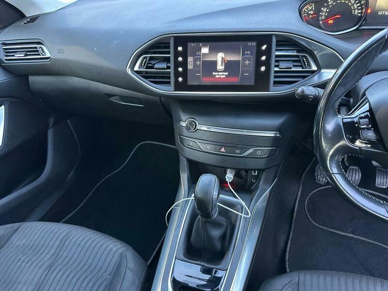 Used Peugeot 308 2014 for sale - 77140399: Photo 17