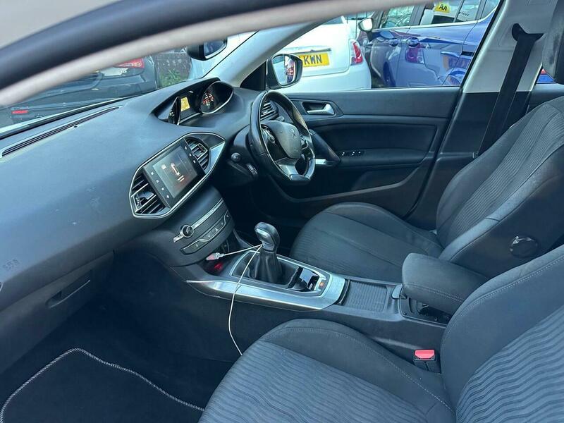 Used Peugeot 308 2014 for sale - 77140399: Photo 8