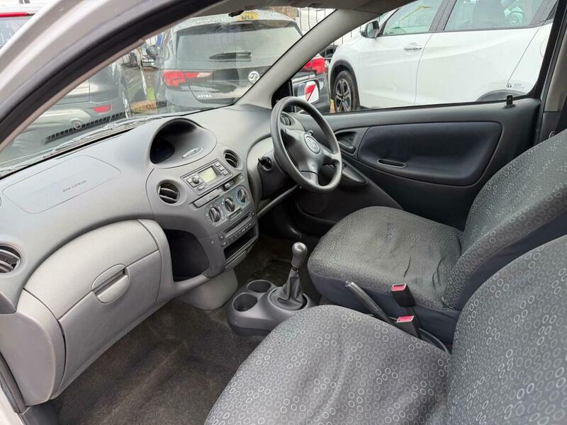 Used Toyota Yaris 2004 for sale - 77465350: Photo 7