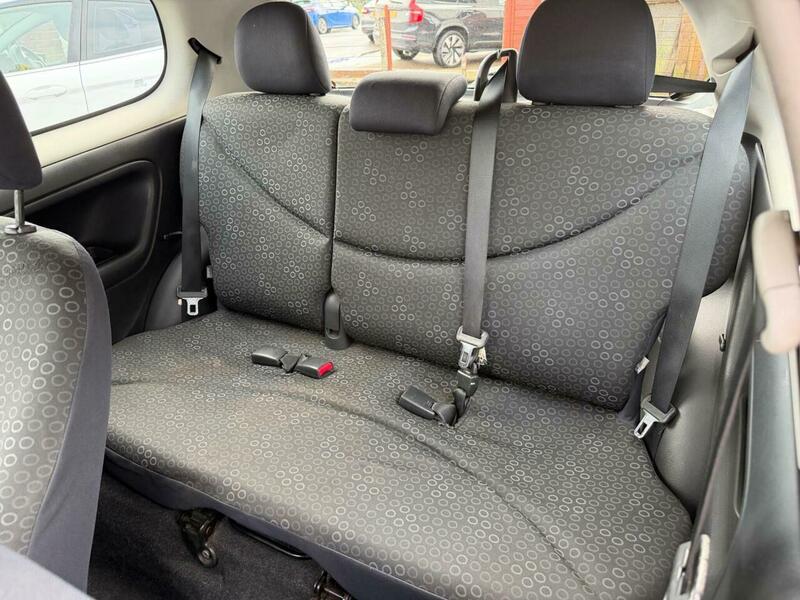 Used Toyota Yaris 2004 for sale - 77465350: Photo 8