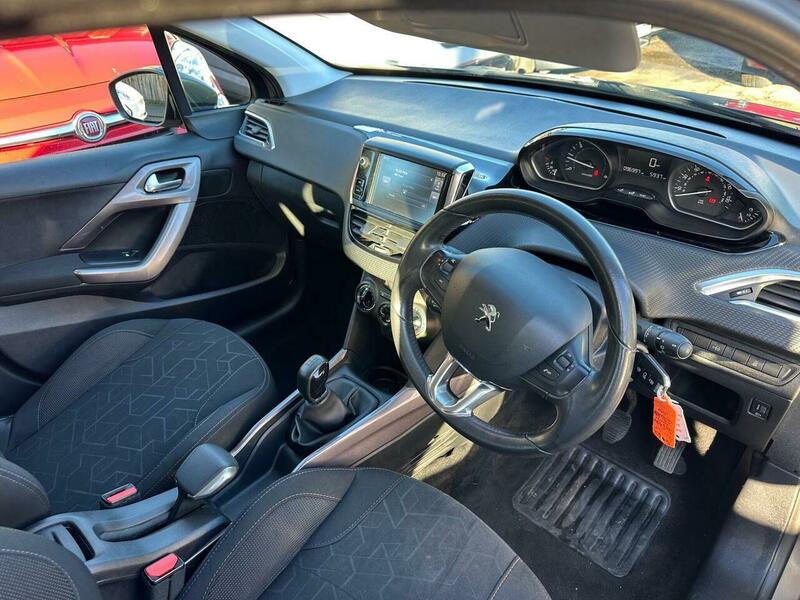 Used Peugeot 2008 2016 for sale - 76821396: Photo 16