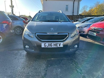 Used Peugeot 2008 2016 for sale - 76821396: Photo