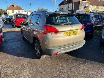 Used Peugeot 2008 2016 for sale - 76821396: Photo
