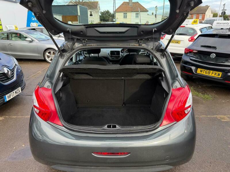 Used Peugeot 208 2015 for sale - 77394999: Photo 11