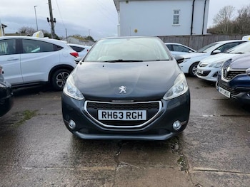Used Peugeot 208 2015 for sale - 77394999: Photo
