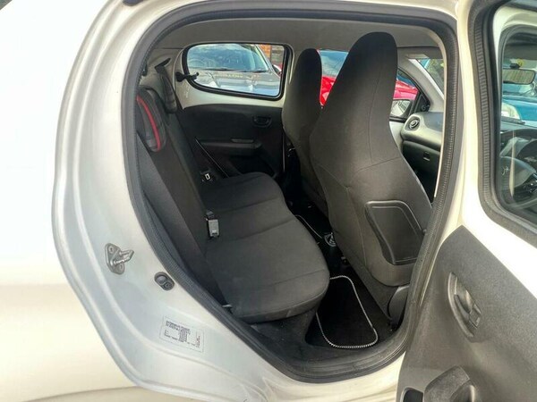 Used Peugeot 108 2016 for sale - 76292233: Photo 12