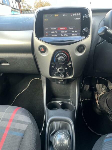 Used Peugeot 108 2016 for sale - 76292233: Photo 17