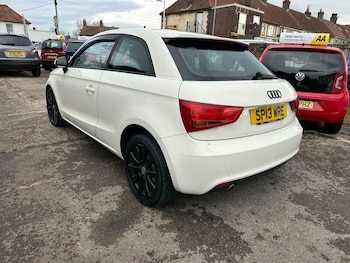 Used Audi A1 2013 for sale - 76643117: Photo