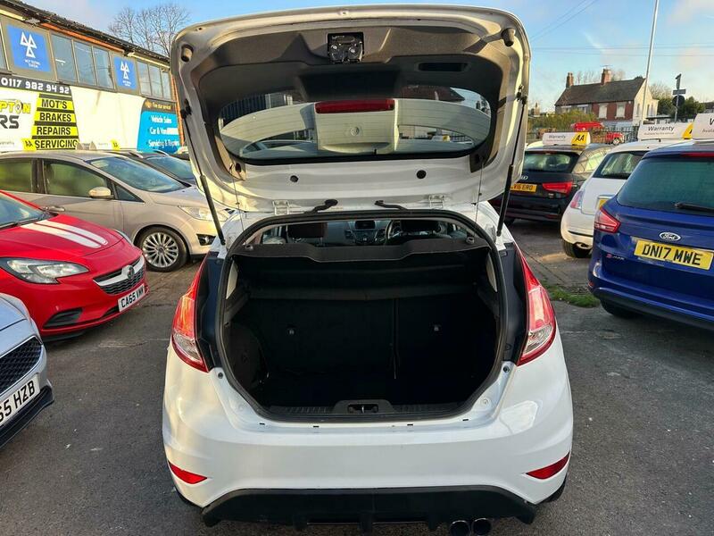 Used Ford Fiesta 2014 for sale - 77065469: Photo 11