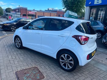 Used Hyundai i10 2019 for sale - 79750277: Photo