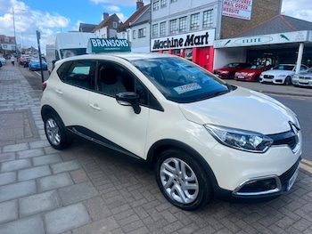 Used Renault Captur 2017 for sale - 78098532: Photo