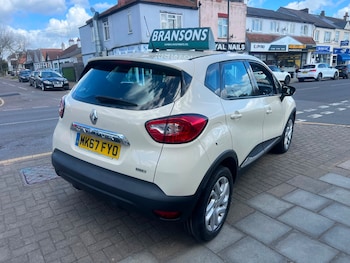 Used Renault Captur 2017 for sale - 78098532: Photo