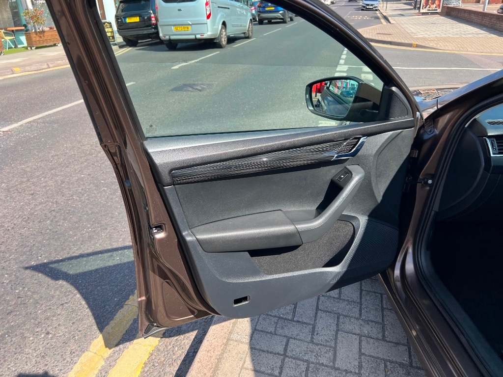 Used Skoda Octavia 2018 for sale - 76381845: Photo 11