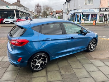 Used Ford Fiesta 2018 for sale - 77530412: Photo