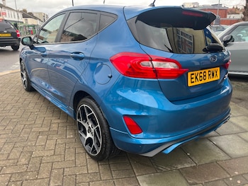 Used Ford Fiesta 2018 for sale - 77530412: Photo