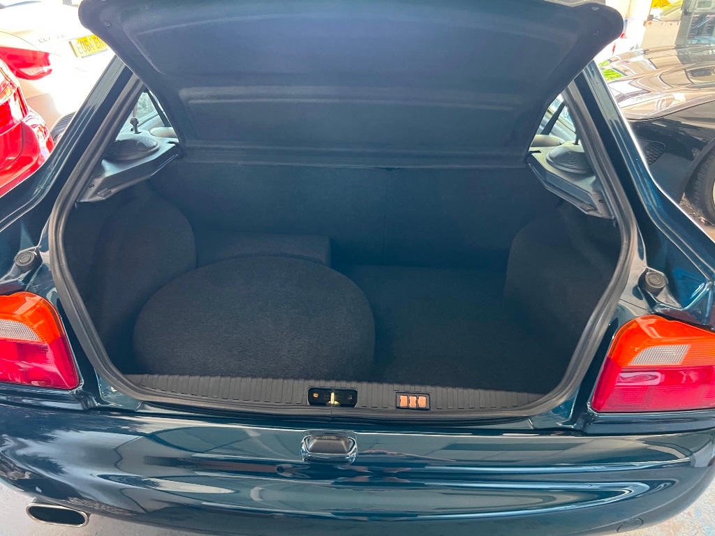 Used Ford Escort 1996 for sale - 76381853: Photo 19