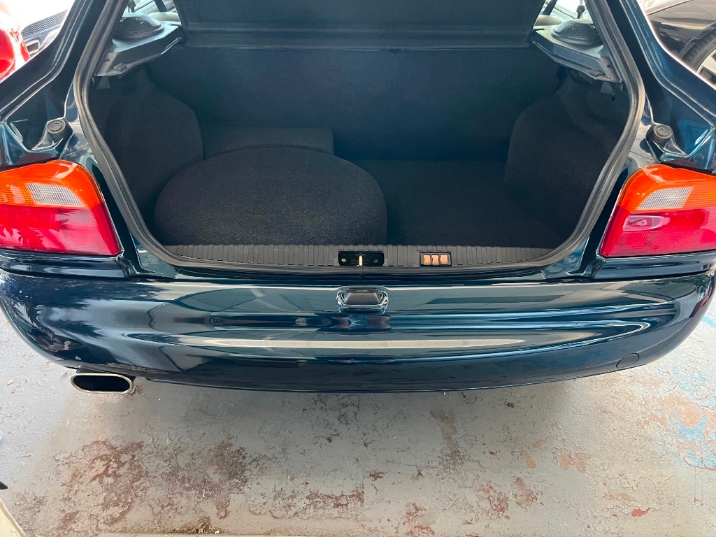 Used Ford Escort 1996 for sale - 76381853: Photo 20