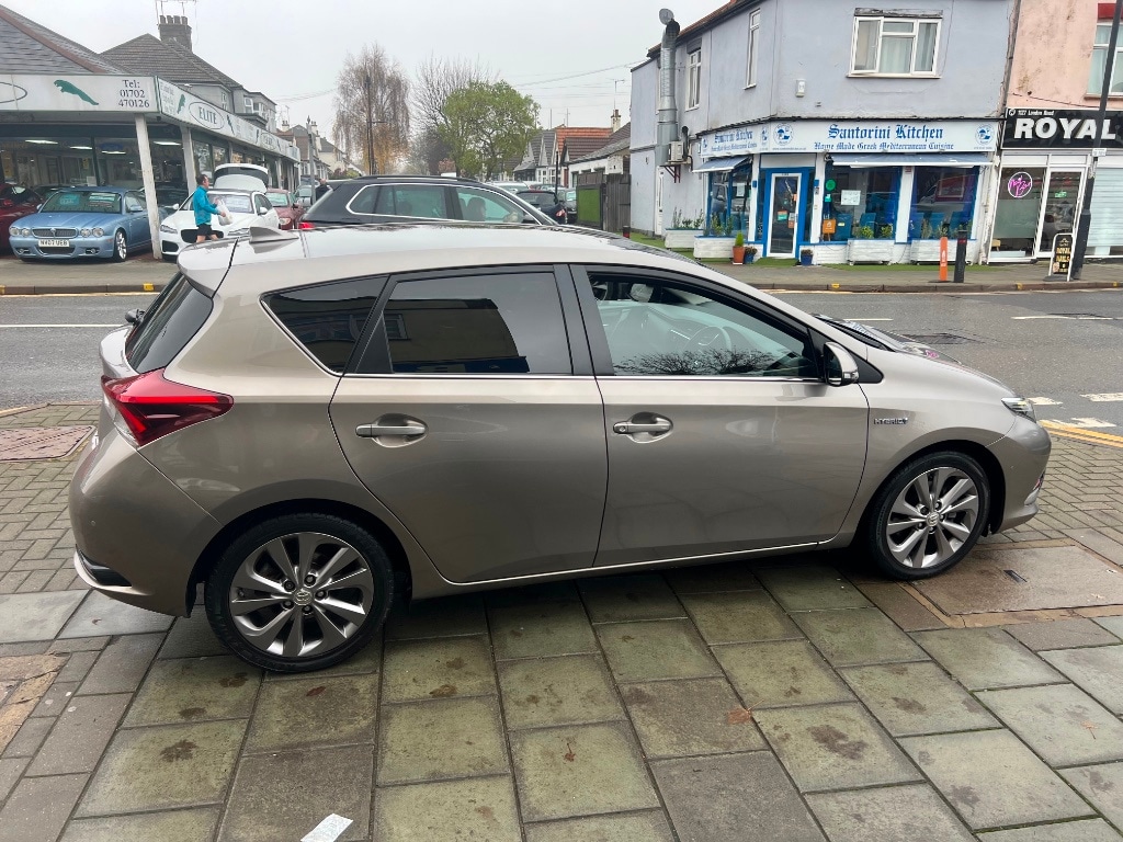 Used Toyota Auris 2015 for sale - 76630380: Photo 3