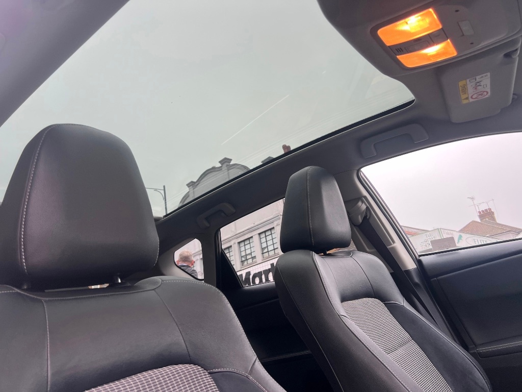 Used Toyota Auris 2015 for sale - 76630380: Photo 5