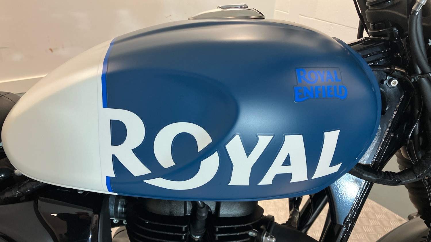 Royal Enfield Hntr