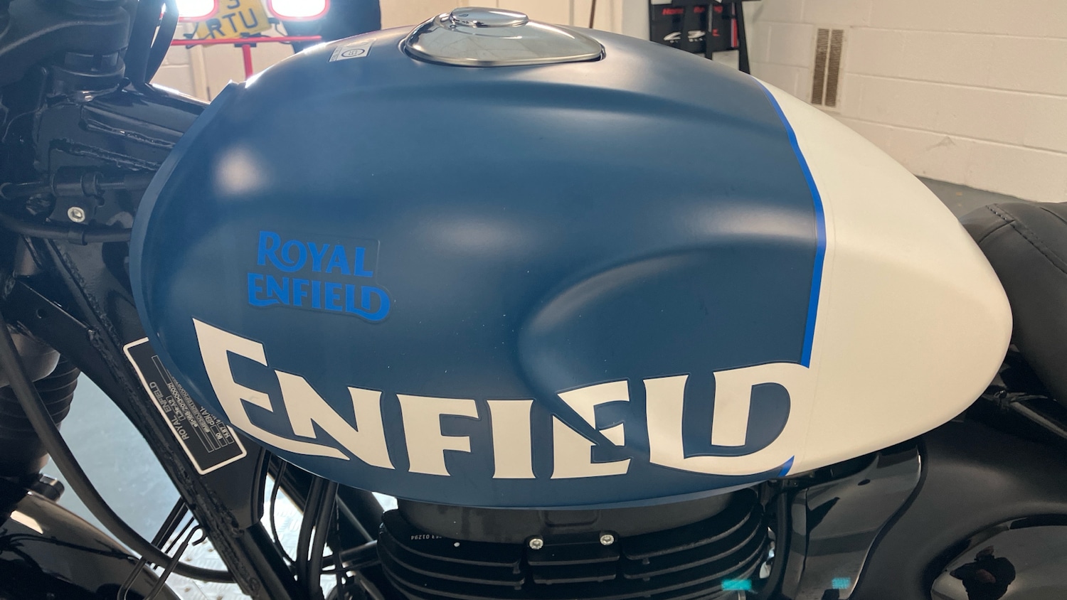 Royal Enfield Hntr