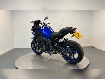 Used Yamaha MT-10 2022 for sale - bike-78273650: Photo