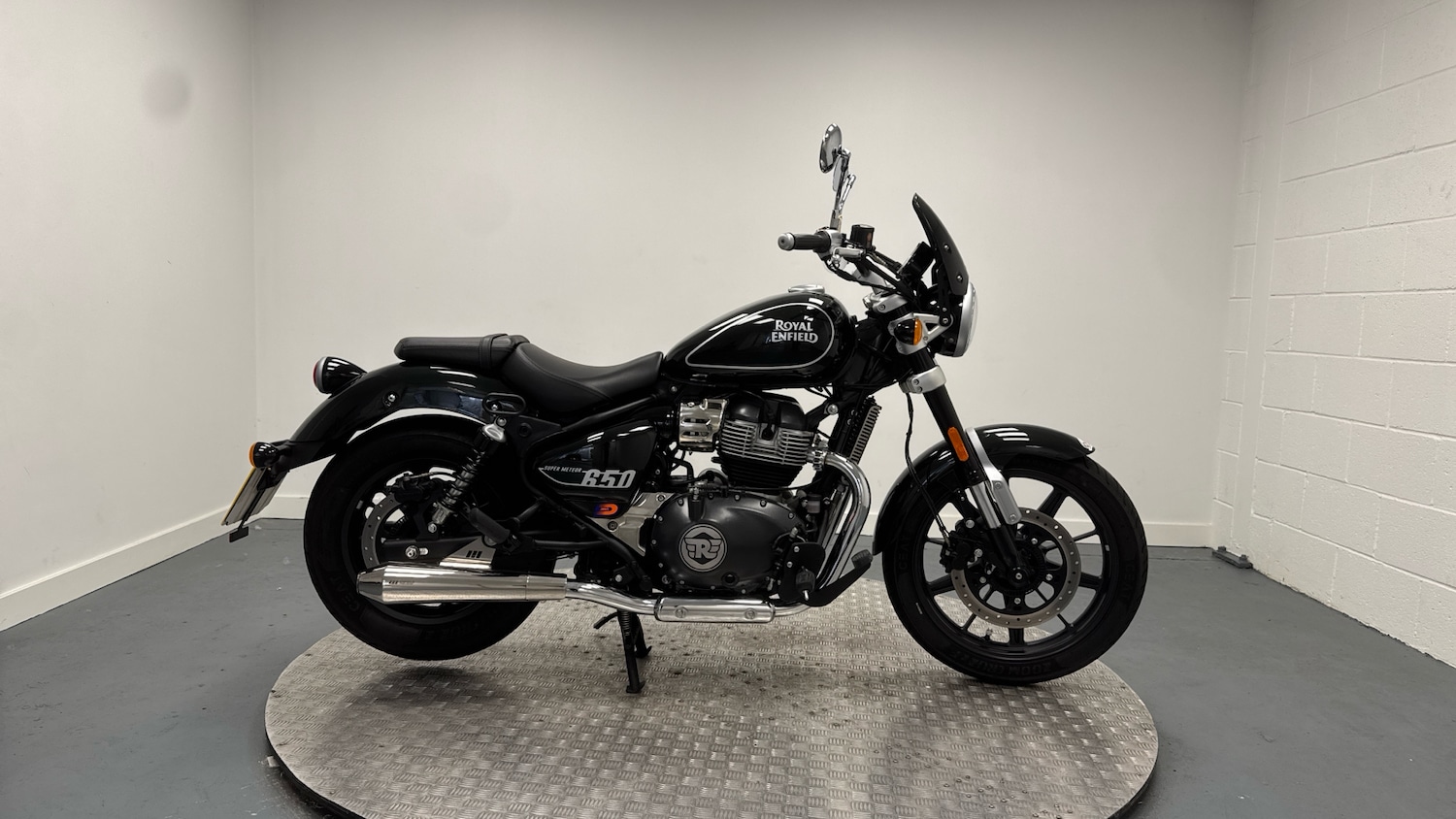 Used Royal Enfield Super Meteor 2024 for sale - 78772969: Photo 1