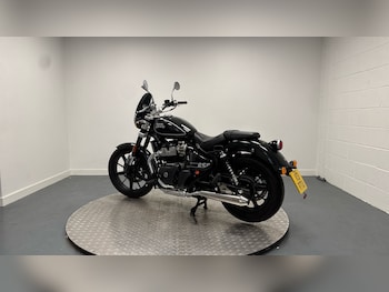 Used Royal Enfield Super Meteor 2024 for sale - bike-78772969: Photo
