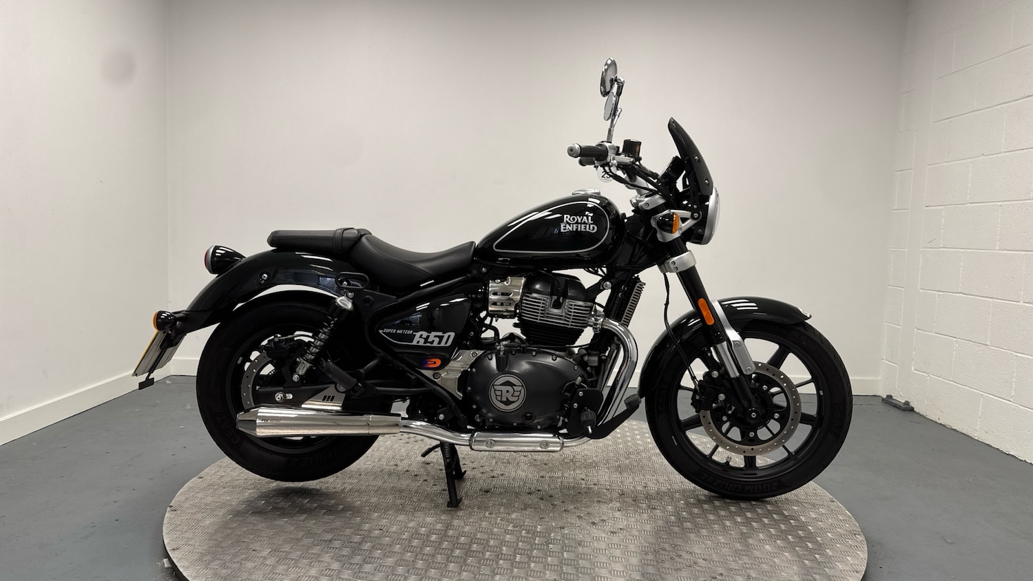 Used Royal Enfield Super Meteor 2024 for sale - 78772969: Photo 5