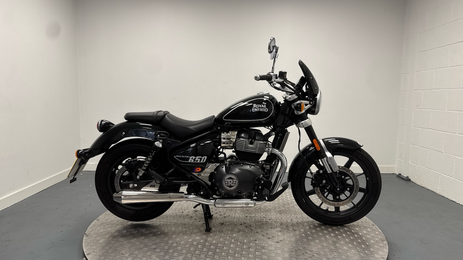 Used Royal Enfield Super Meteor 2024 for sale - 78772969: Photo 6