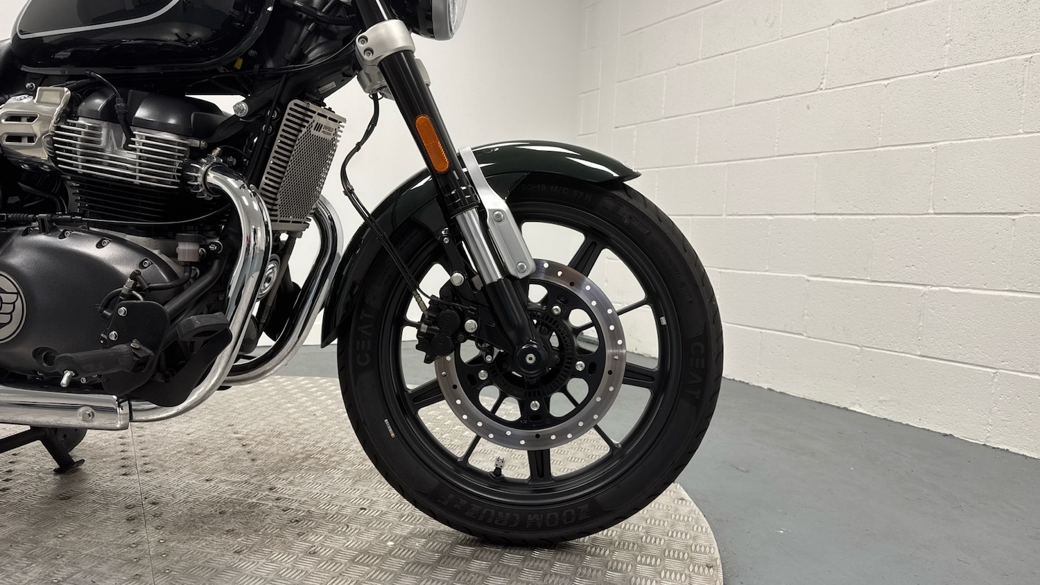 Used Royal Enfield Super Meteor 2024 for sale - 78772969: Photo 8