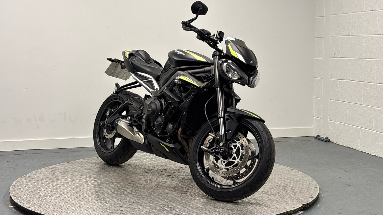 Used Triumph STREET 2021 for sale - 78939371: Photo 3