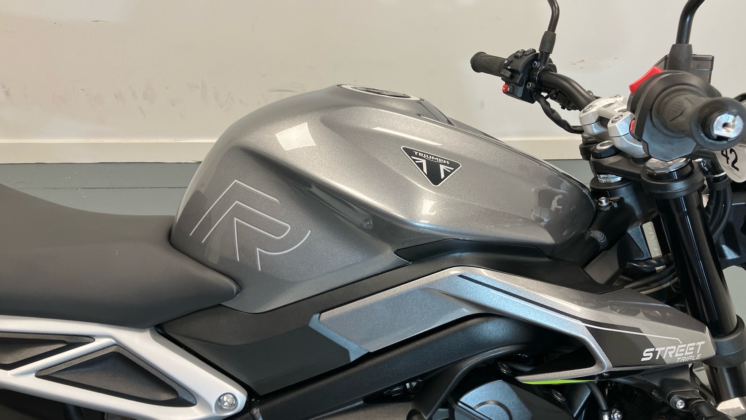 Used Triumph STREET 2024 for sale - 78316517: Photo 12