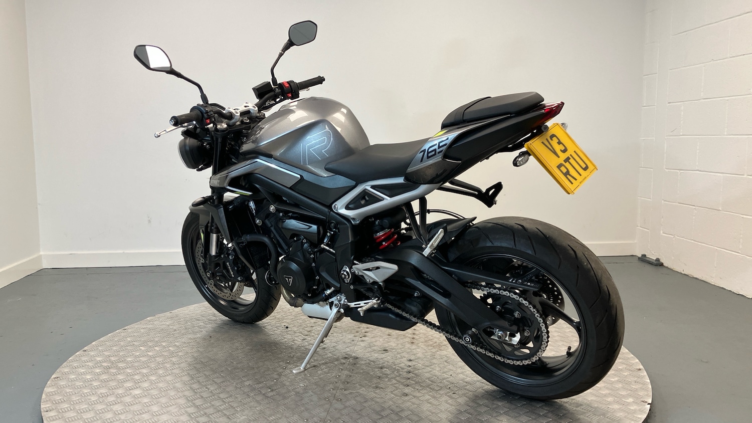 Used Triumph STREET 2024 for sale - 78316517: Photo 4