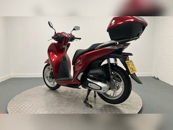 Used Honda SH 2023 for sale - bike-79382412: Photo