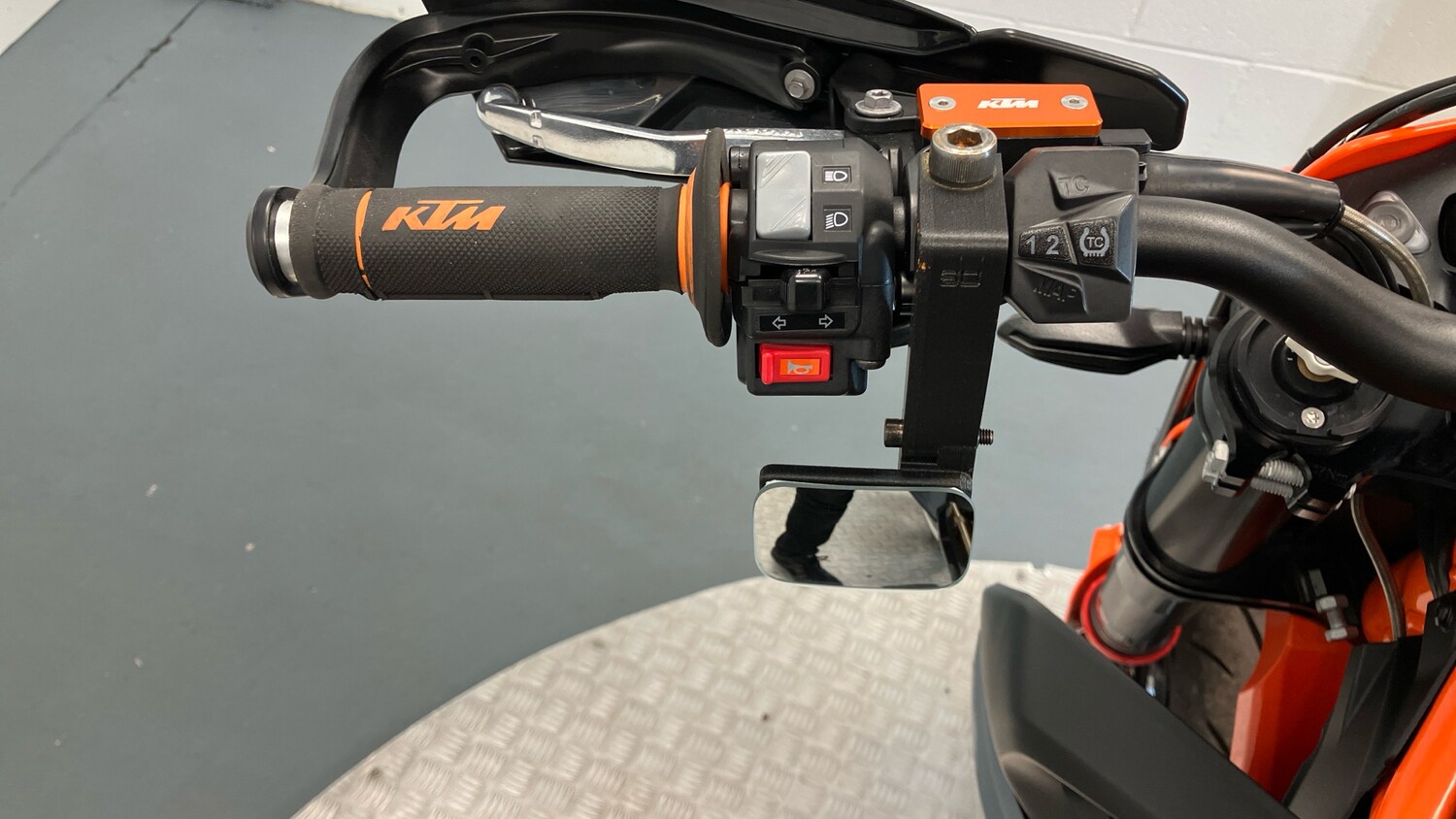 KTM Smc