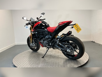 Used Ducati Monster 2024 for sale - bike-78094935: Photo