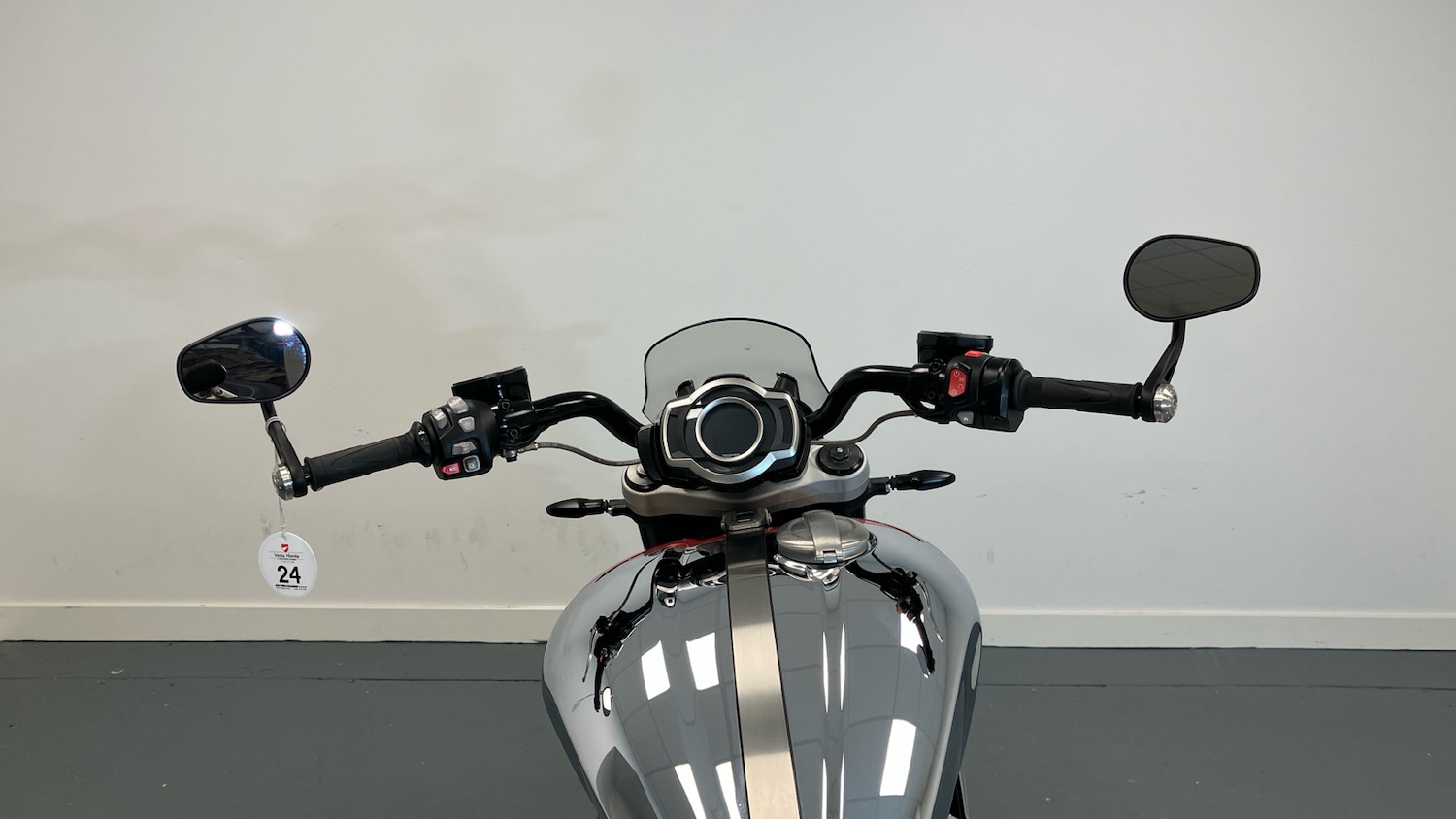 Used Triumph ROCKET 2024 for sale - 78698559: Photo 2