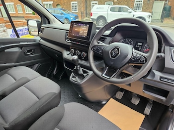 Used Renault Trafic 2023 for sale - 79602330: Photo