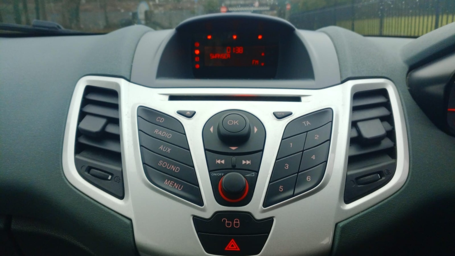 Used Ford Fiesta 2011 for sale - 77168020: Photo 11