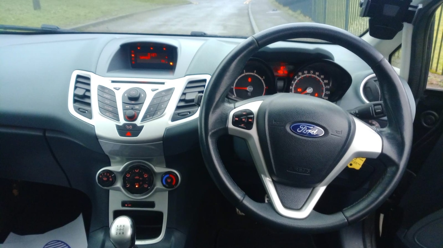 Used Ford Fiesta 2011 for sale - 77168020: Photo 9