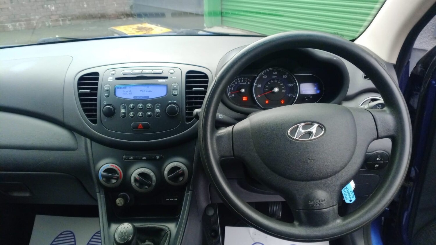 Used Hyundai i10 2012 for sale - 76919238: Photo 9