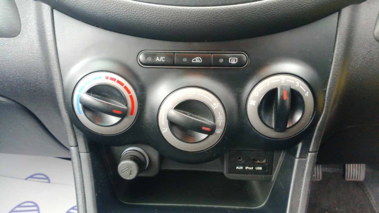 Used Hyundai i10 2011 for sale - 77321857: Photo 12