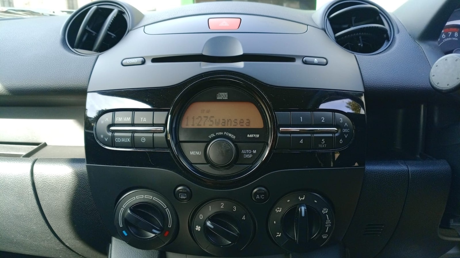 Used Mazda Mazda2 2011 for sale - 75891772: Photo 13