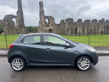 Used Mazda Mazda2 2011 for sale - 75891772: Photo