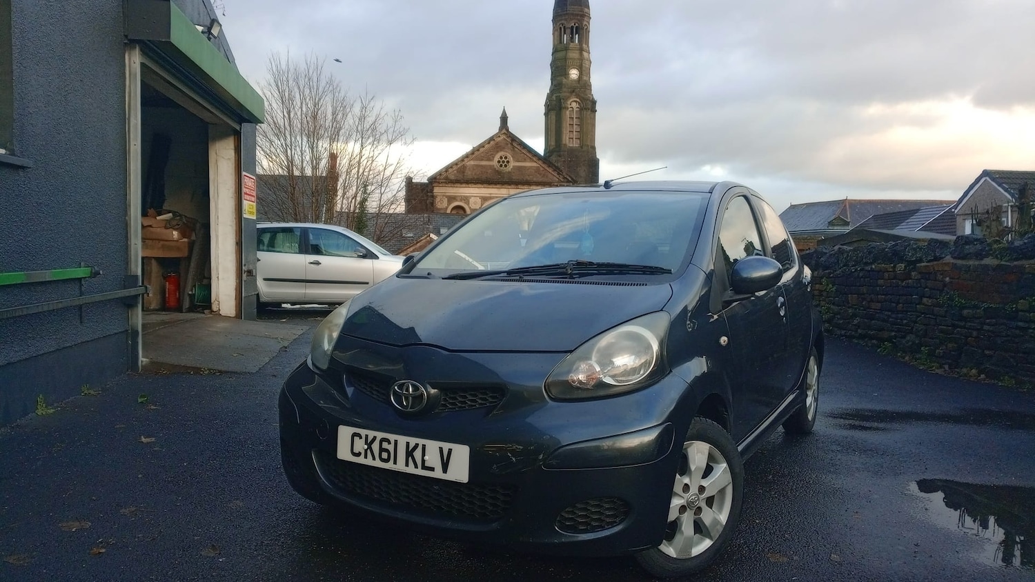 Used Toyota AYGO 2011 for sale - 77159041: Photo 1
